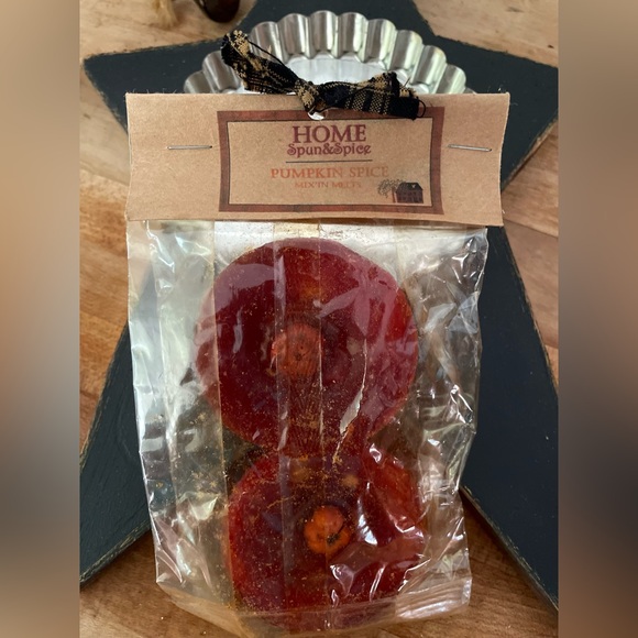 5 PIECE COLLECTION OF FARMHOUSE PRIMITIVE DECORATIVE HOME DECOR - Picture 2 of 8